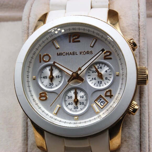 Michael Kors Runway White & Gold Chronograph Quartz Watch MK-5145 (New Battery) - Picture 2 of 8